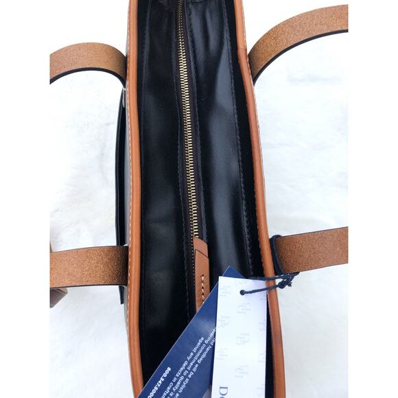 Dooney And Bourke Shoulder Zip Bag Black Color Soft Leather B000542 - Picture 6 of 7